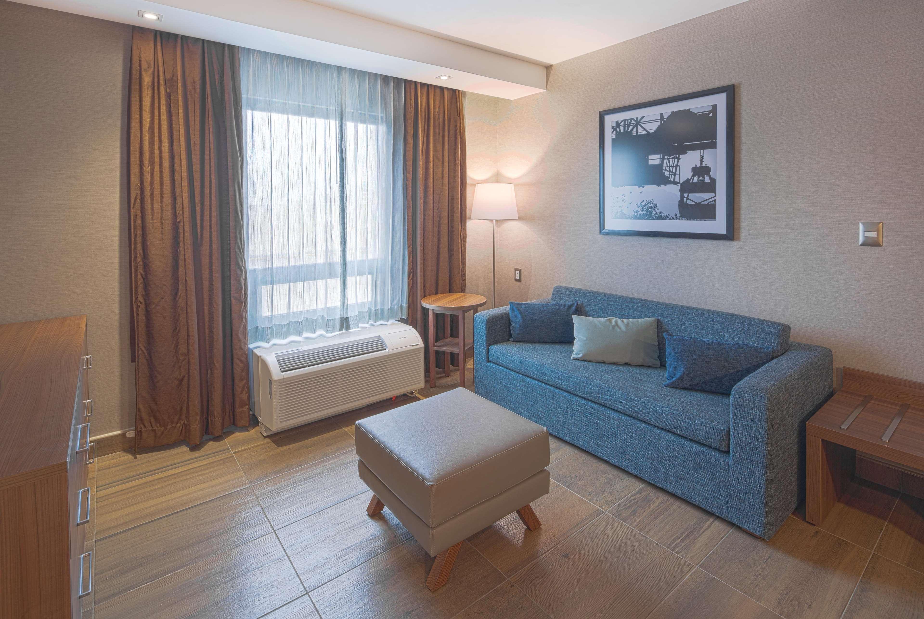 Hampton By Hilton Monterrey Galerias Obispado Bagian luar foto