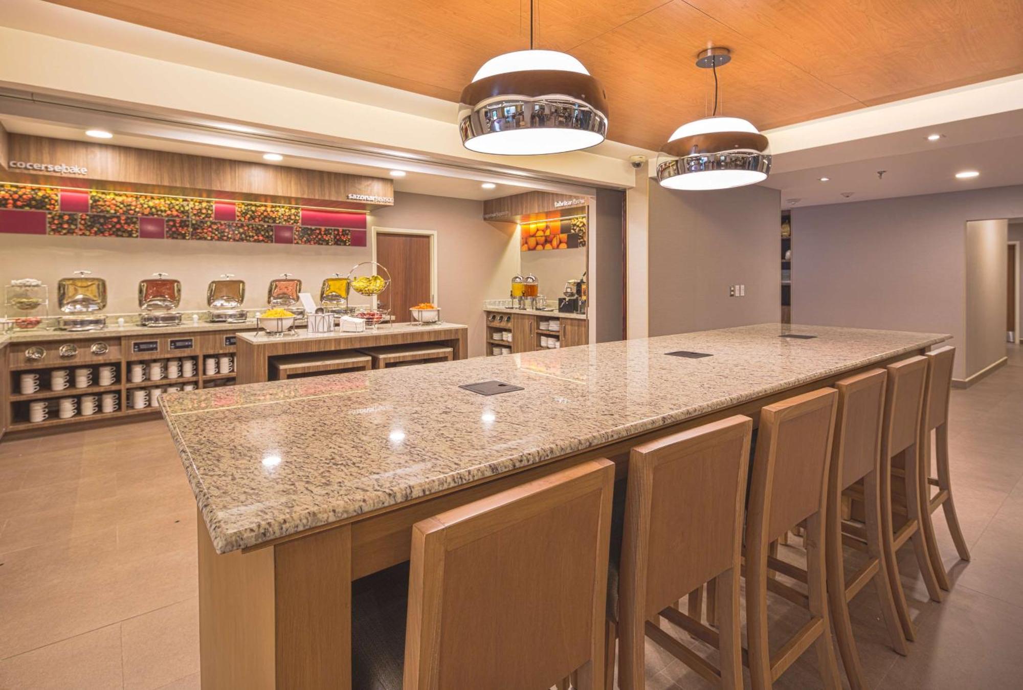 Hampton By Hilton Monterrey Galerias Obispado Bagian luar foto