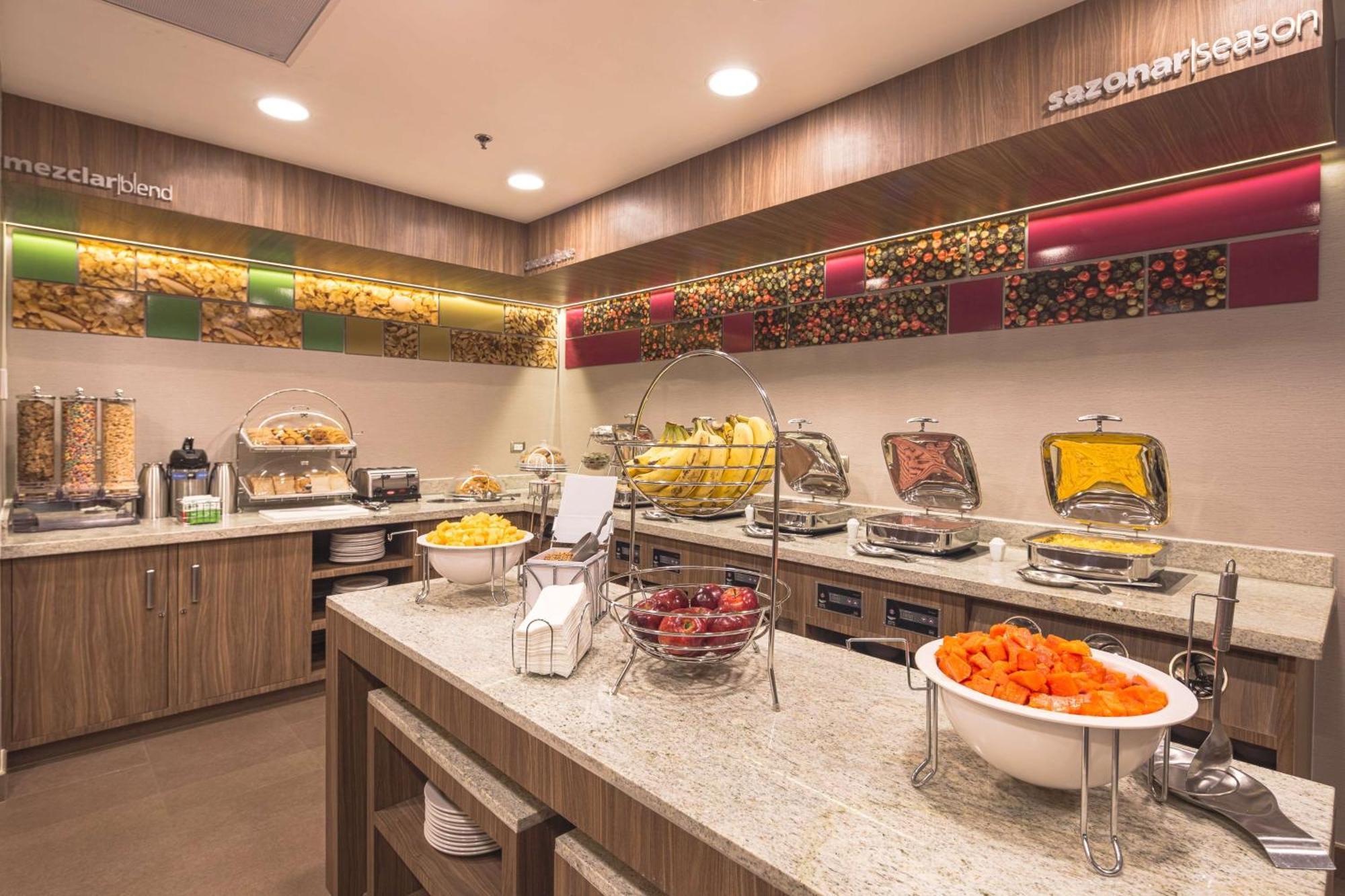 Hampton By Hilton Monterrey Galerias Obispado Bagian luar foto