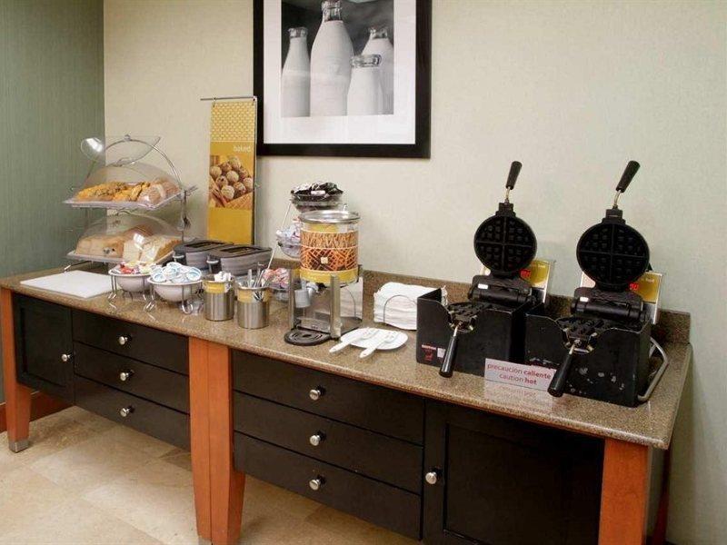 Hampton By Hilton Monterrey Galerias Obispado Bagian luar foto